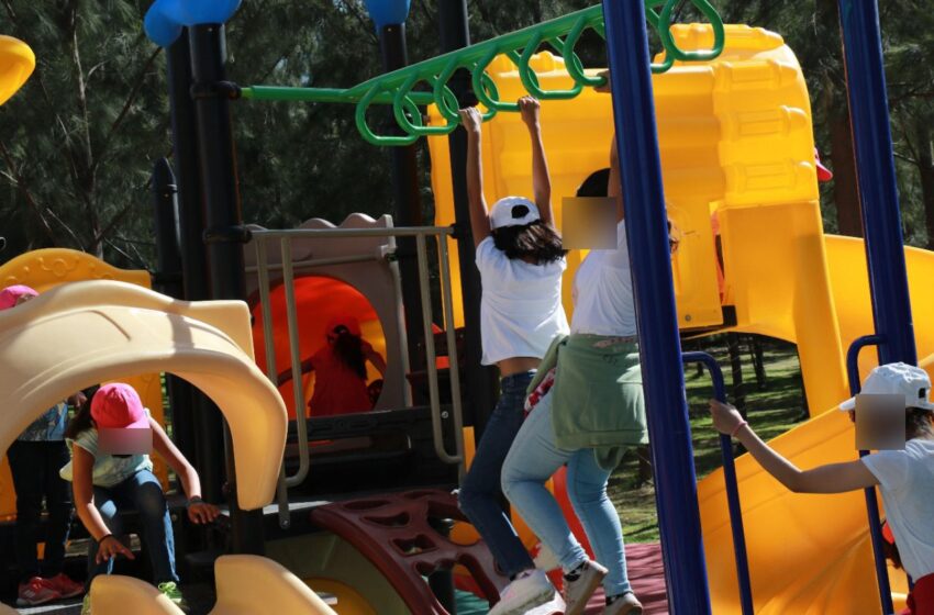 Infantes en orfandad conviven en área kids del Tangamanga Uno