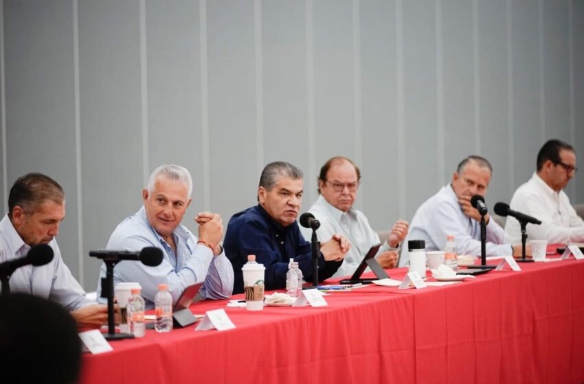 Continúan labores para rescate de mineros en Coahuila