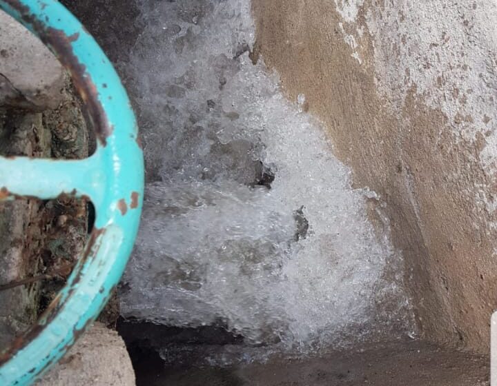 Tras reportes de agua turbia, Interapas realiza pruebas