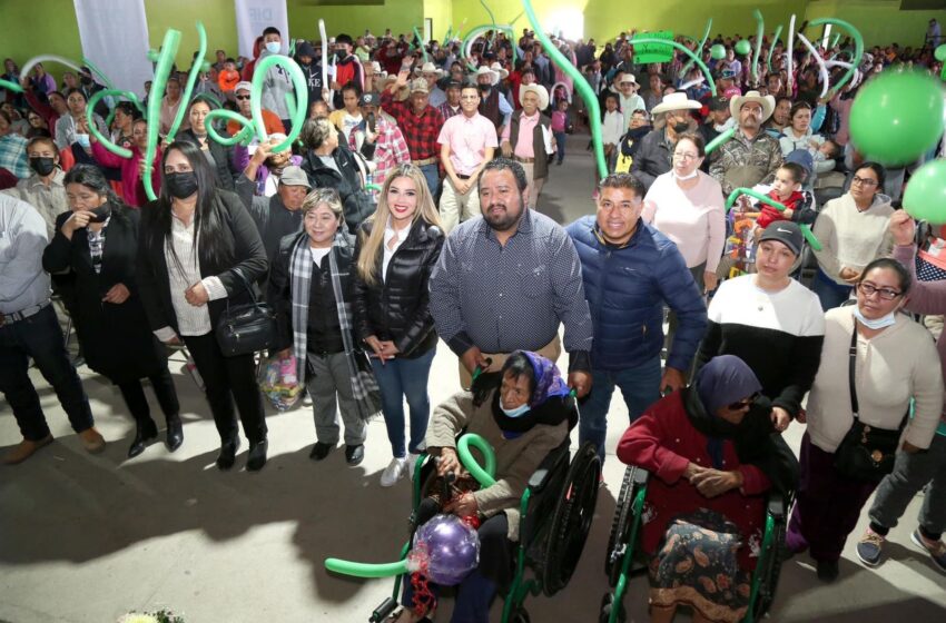 Entrega DIF apoyos sociales en el Altiplano