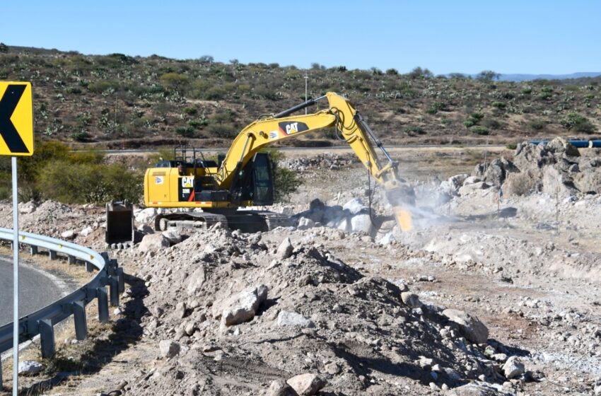 Supervisan obras en acueducto de El Realito