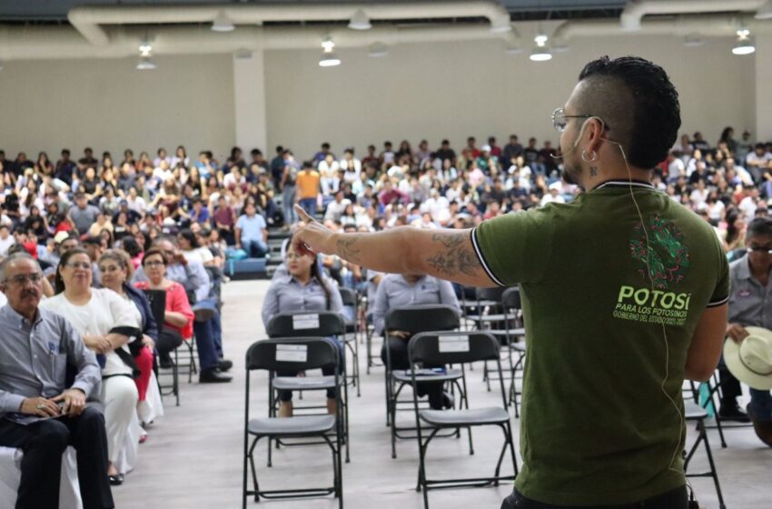 Lleva estado a la huasteca, programas de apoyo a la juventud