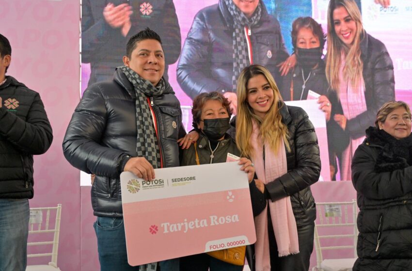  Ricardo Gallardo entrega una nueva Clínica Rosa en la capital