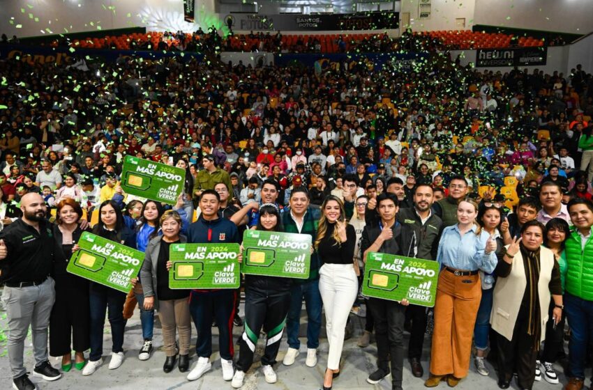 Lanza Ricardo Gallardo programa Clave Verde de internet gratis para jóvenes