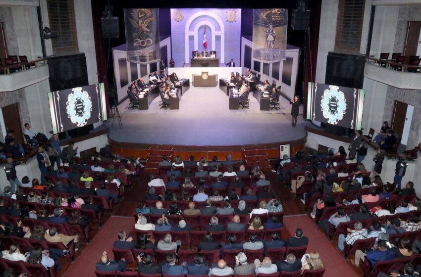 Sesión Solemne Conmemora el Bicentenario del Primer Congreso Constituyente de San Luis Potosí