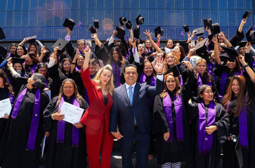  Celebran Graduación de la Tercera Generación de Maestrías de la Universidad de las Mujeres en Querétaro