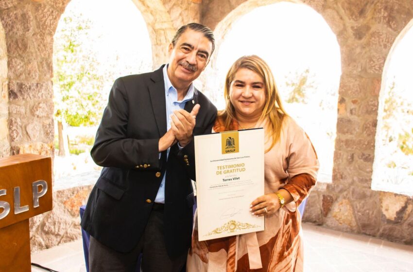 Donación significativa a la UASLP: Colección botánica de Carmenchu Vilet de Torres enriquece acervo cultural