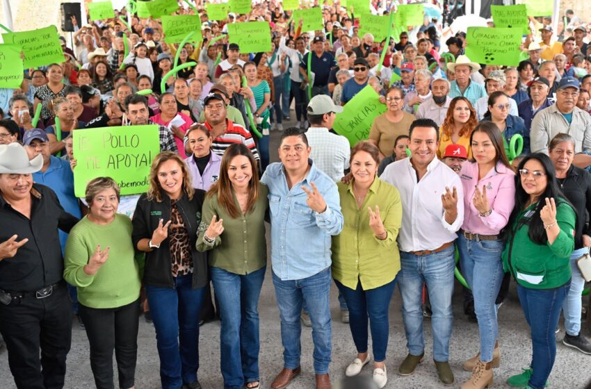 Ricardo Gallardo acerca apoyo a familias de cedral con más infraestructura