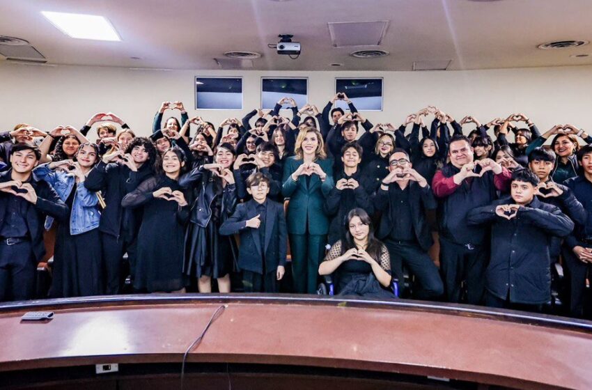 Gobernadora Marina del Pilar Impulsa a Estudiantes de Mexicali Rumbo al Festival de Año Nuevo en Londres