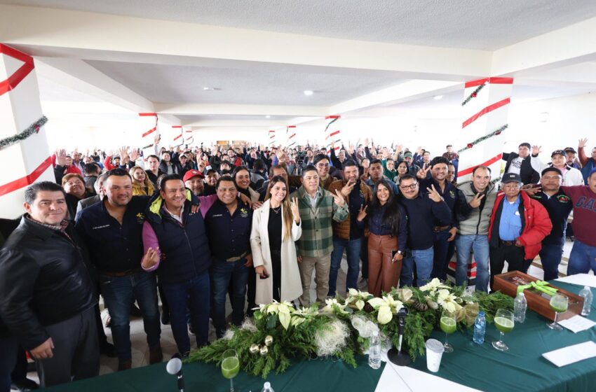Ricardo Gallardo celebra posada con trabajadores del Centro de Abastos y anuncia modernización