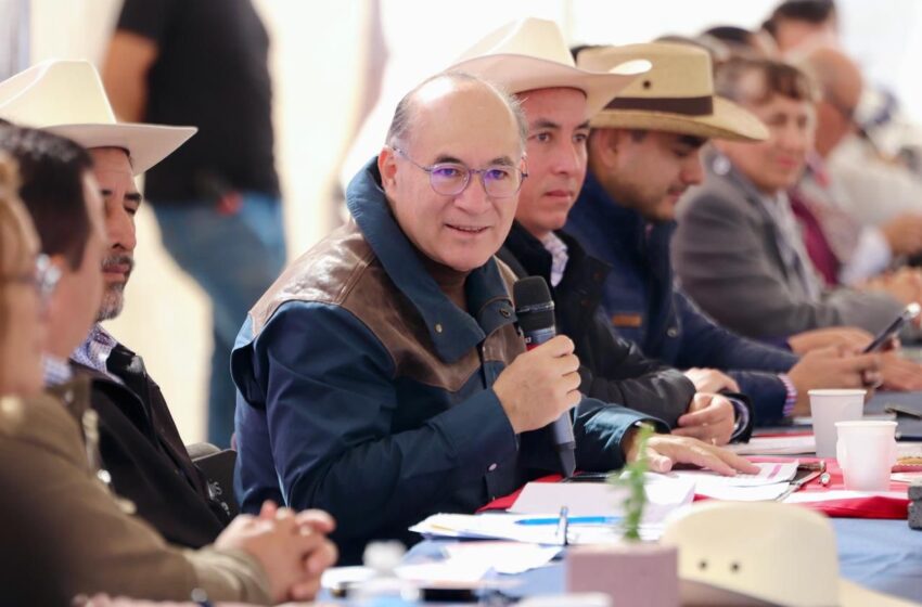 Alcalde Enrique Galindo anuncia inversiones por 50 millones de pesos para transformar el campo potosino