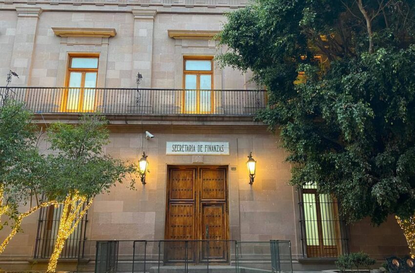 Gobierno Del Estado Brinda Apoyo A Médicos Y Trabajadores Jubilados Del Hospital Central