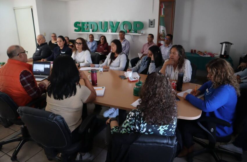 Gobierno Del Estado Fortalece Atención Al Público En Seduvop Con Capacitación A Su Personal