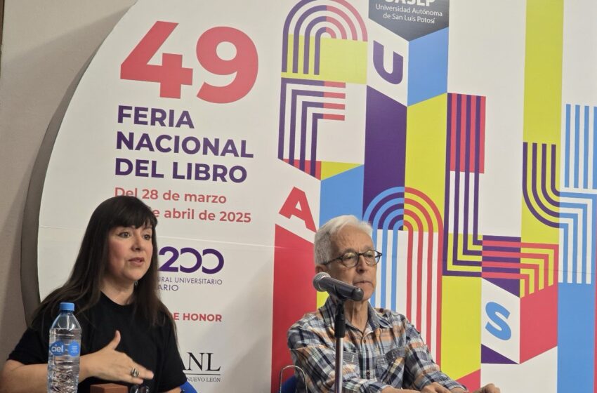 Investigadores UASLP presentan producción editorial en la 49 FNL 2025