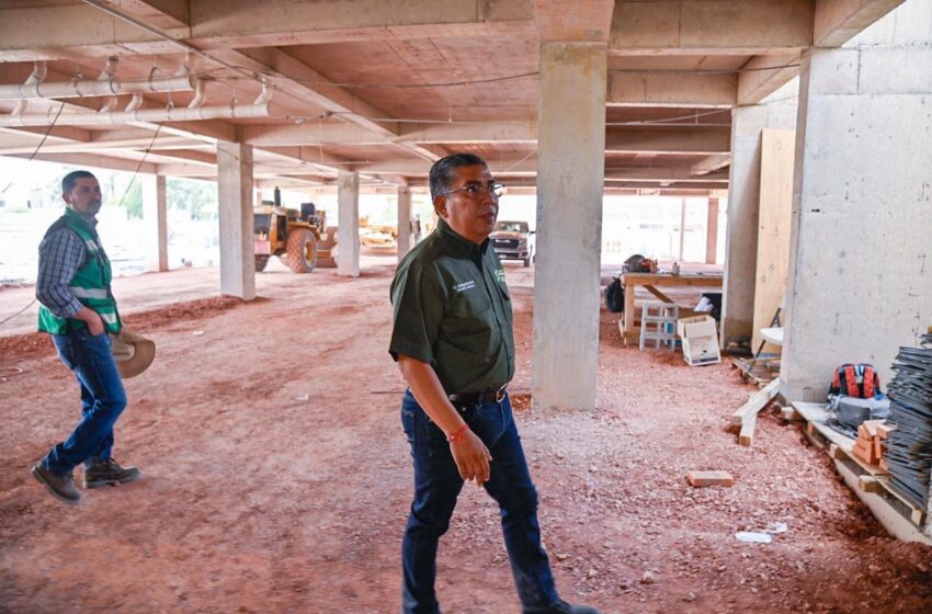 Alcalde Juan Manuel Navarro Supervisa Avance De Obras Trascendentales: Unidad Administrativa Municipal Y Pavimentaciones