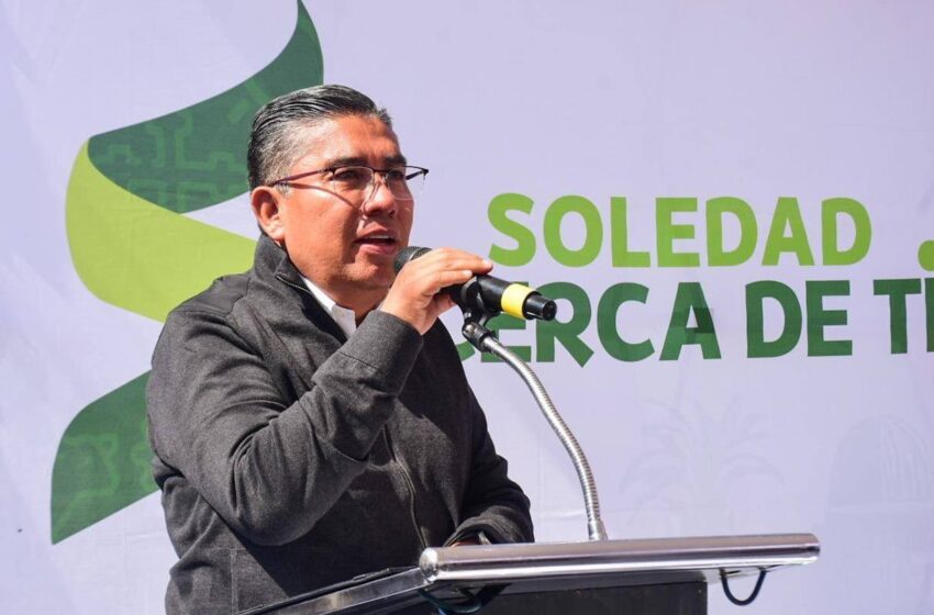  Alcalde Navarro Muñiz Supervisa Y Asegura Entrega De Agua A Familias Por Temporada De Altas Temperaturas