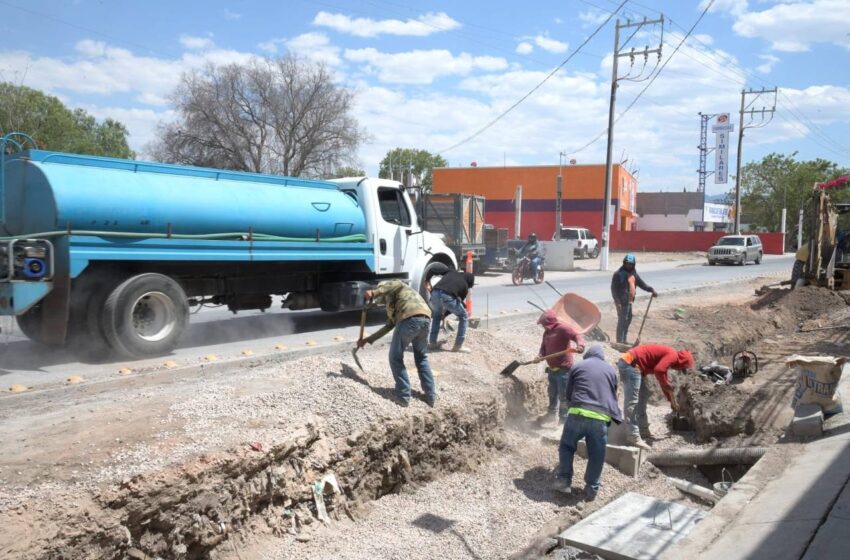 Ayuntamiento De Soledad Atiende Desperfectos Ocasionados Por Desinterés Del Interapas En Diversas Colonias
