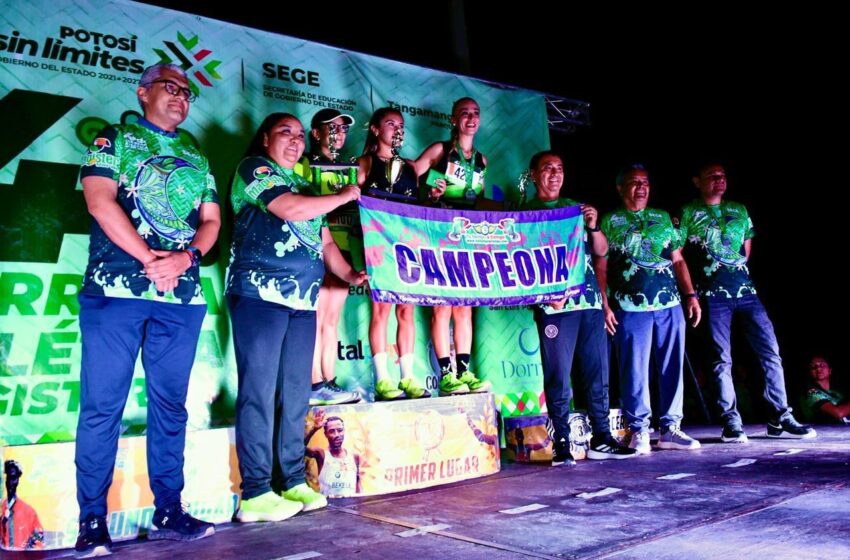 Carrera Magisterial Rompe Récord De Asistencia