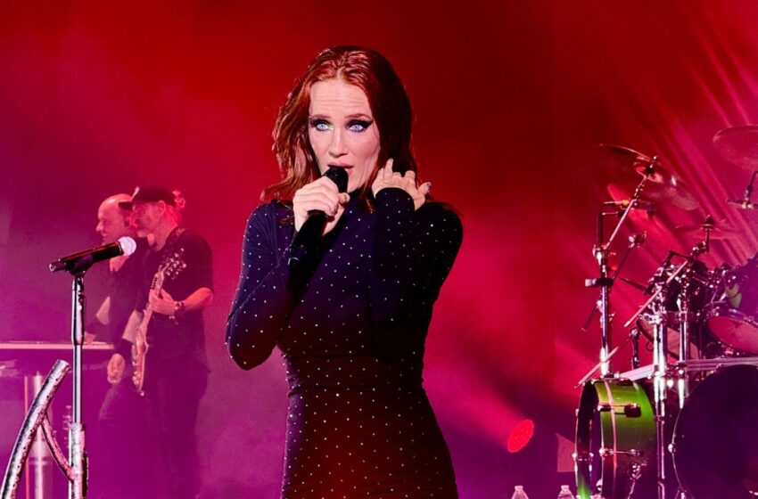  Vibra El Teatro De La Ciudad Con La Presentación Musical De Epica