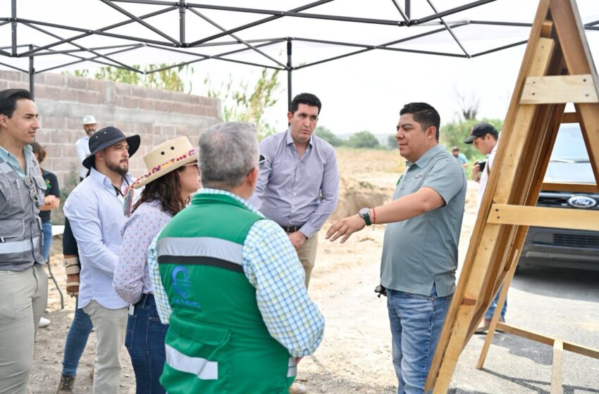 Ricardo Gallardo Supervisa Obras En El Altiplano Y Anuncia Nuevo Puente