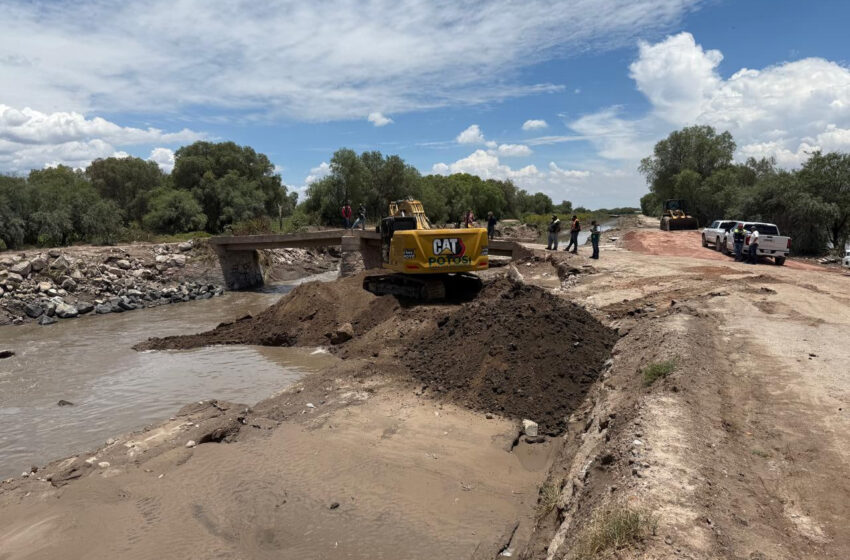Gobierno Estatal Refuerza Bordos En Inmediaciones Del Bulevar Río Santiago