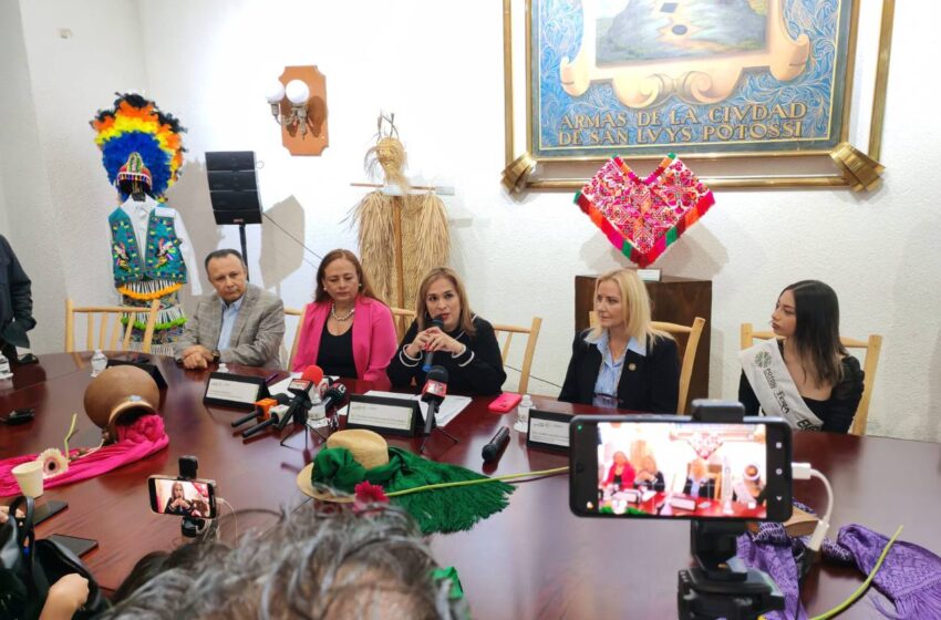 Presentan Proyecto Embajadoras Fenapo 2025
