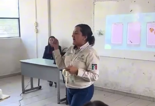  Estudiantes De Secundaria Reciben Pláticas Sobre IA, Adicción a Redes Sociales y Sexting