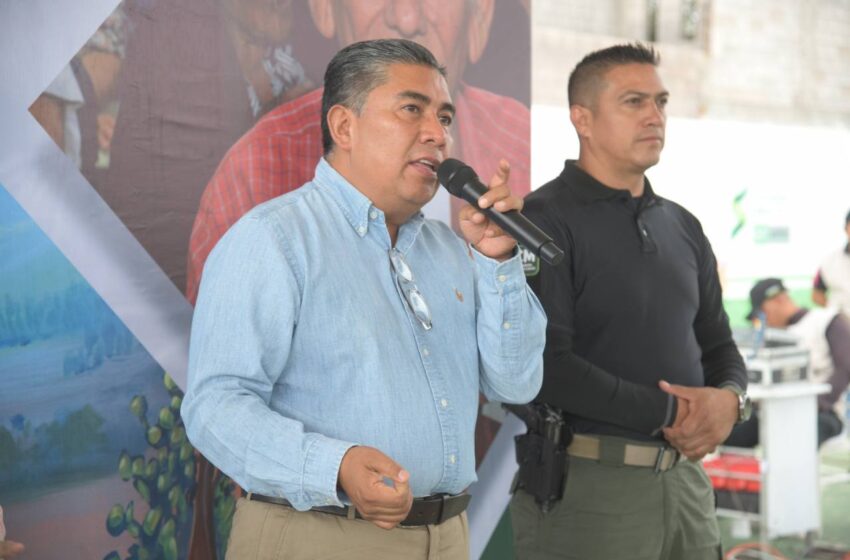 En La Colonia Santa Mónica, Juan Manuel Navarro Inicia Entrega De Apoyos Económicos A Adultos Mayores