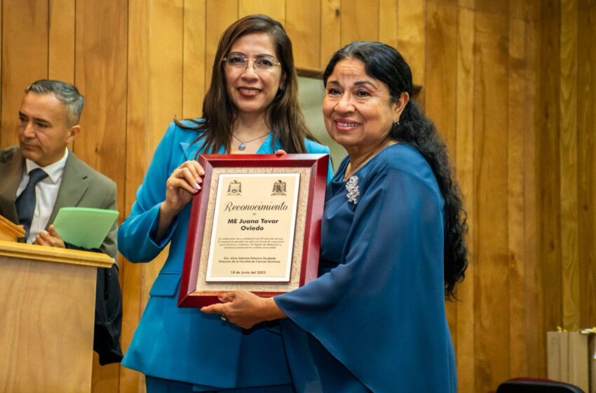 Reconocen a jóvenes talentos en la XXXV Olimpiada Estatal de Química y Biología de la UASLP