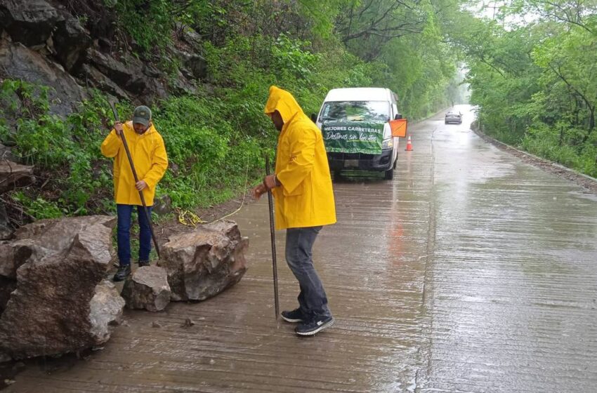 Gobierno Estatal Atiende Caminos Por Lluvias