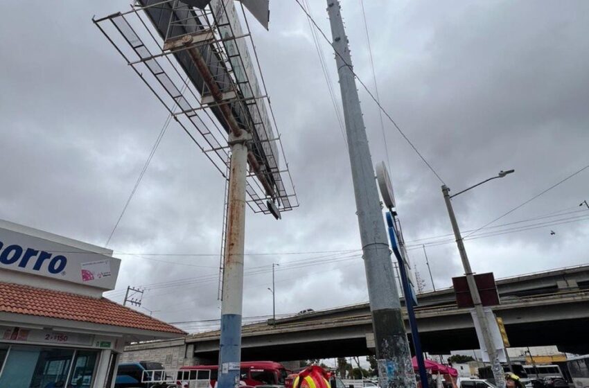Municipio De Soledad Coordina Esfuerzos Y Retira Peligro De Espectacular