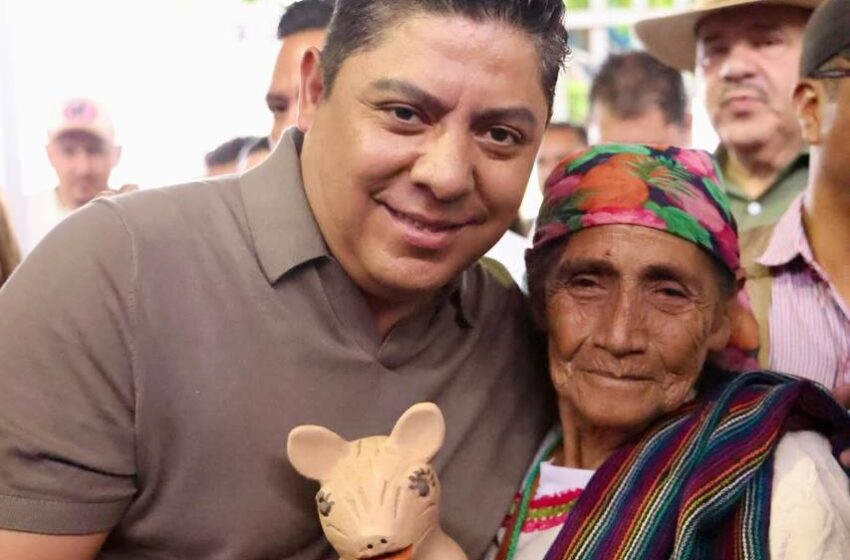  CON RICARDO GALLARDO 340 MIL POTOSINOS SON RESCATADOS DE LA POBREZA