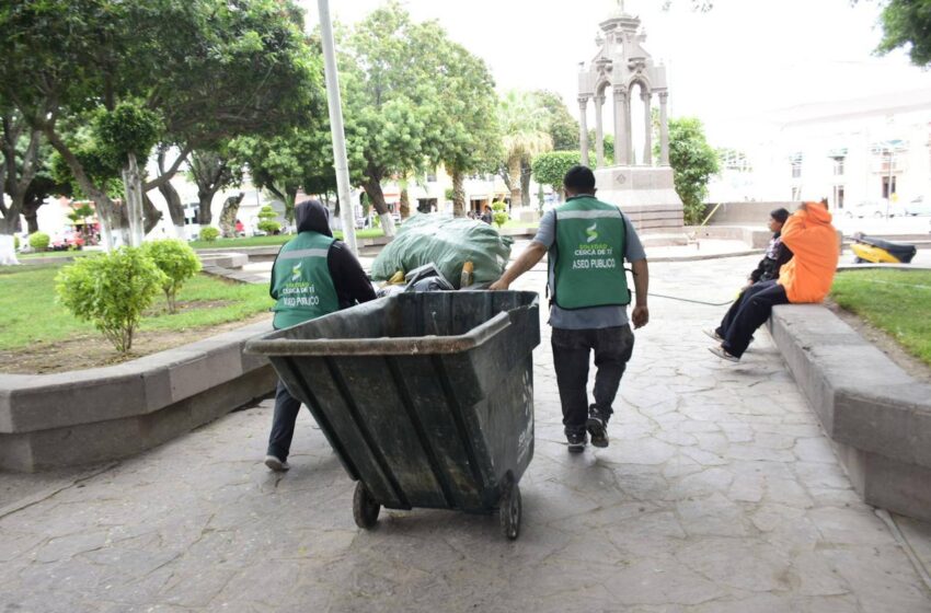  DIARIAMENTE, LABORES DE LIMPIEZA EN EL PRIMER CUADRO DE SOLEDAD SON FORTALECIDAS