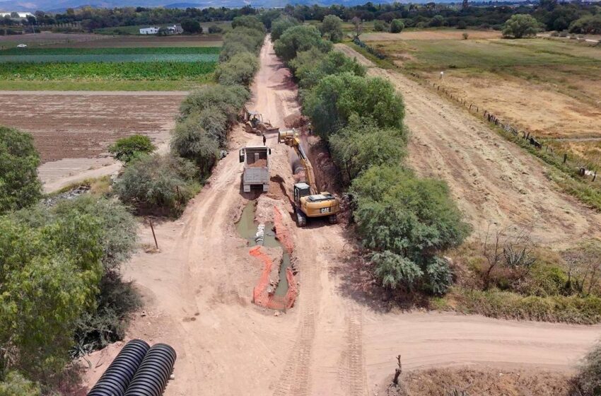 SIN INTERRUPCIONES, SE CONSTRUYE COLECTOR PLUVIAL EN PRIVADAS DE LA HACIENDA EN SOLEDAD