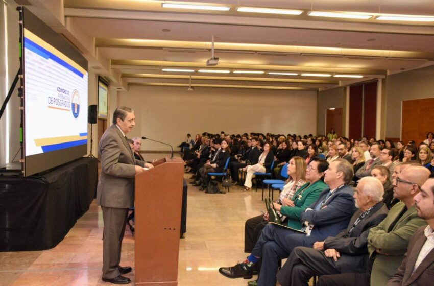 Facultad de Estomatología UASLP celebra el XXXII Congreso Internacional de Posgrados