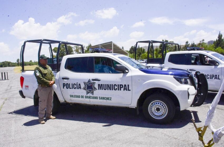 MUNICIPIO DE SOLEDAD INCREMENTA CAPACIDAD POLICIAL AL RECIBIR PATRULLAS DEL GOBIERNO ESTATAL