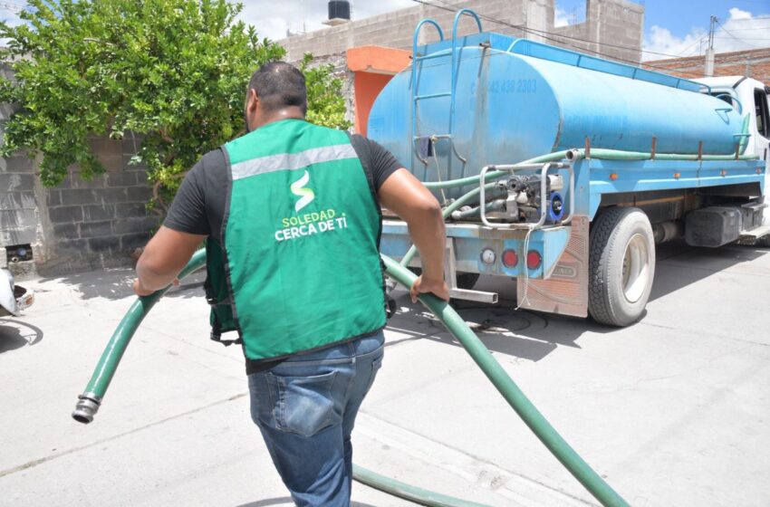 AYUNTAMIENTO DE SOLEDAD REFUERZA ENTREGA DE AGUA POTABLE GRATUITA EN COLONIAS DEL MUNICIPIO