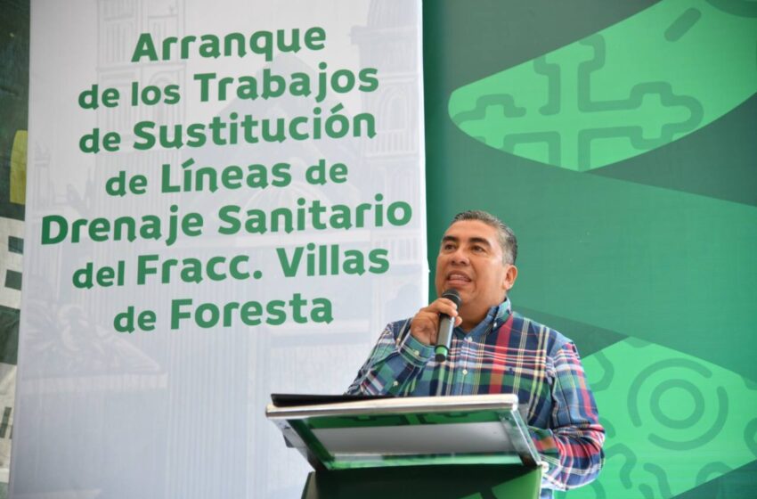  Juan Manuel Navarro arranca obras de drenaje en Villas de Foresta un día después de su Informe