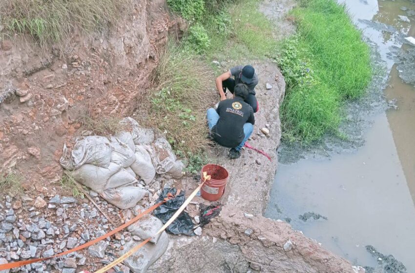  Protección Civil de Soledad rescata a perro atrapado en canal de aguas residuales