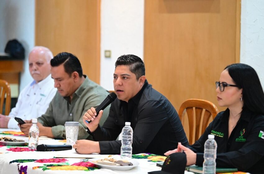 RICARDO GALLARDO REFUERZA OPERATIVO EN LA HUASTECA Y MOVILIZA A TODO SU GABINETE PARA ATENDER A FAMILIAS DAMNIFICADAS