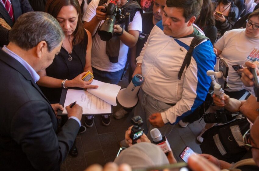 UASLP reitera apertura al diálogo y cumple con pliego petitorio del alumnado de la Facultad de Derecho