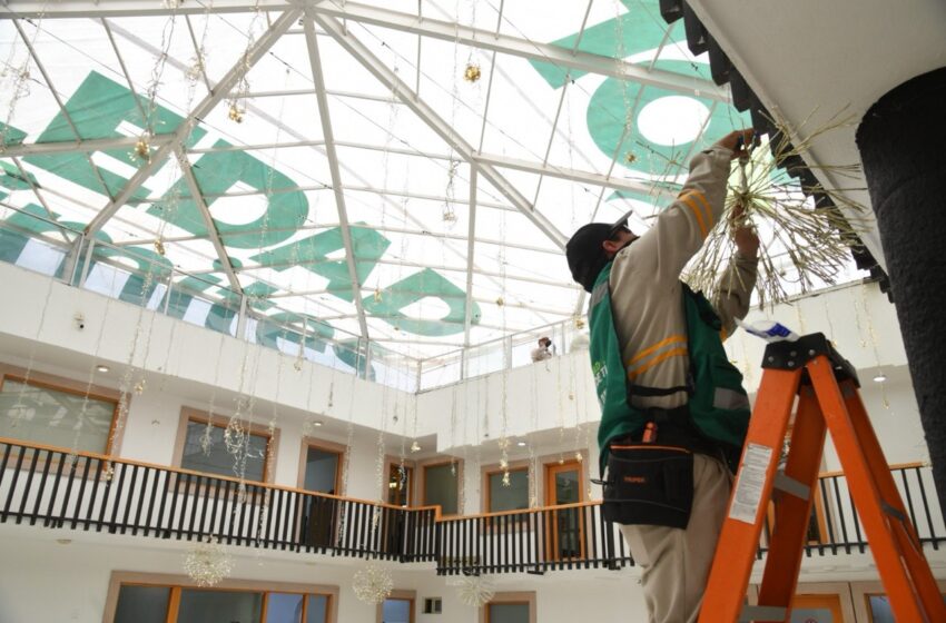  AYUNTAMIENTO DE SOLEDAD COMIENZA INSTALACIÓN DE DECORACIÓN NAVIDEÑA