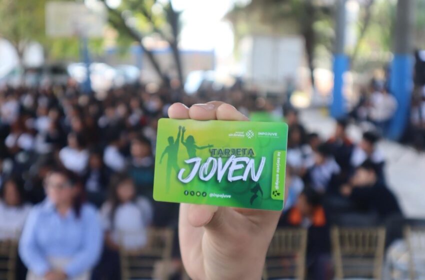  ENTREGA GOBIERNO DEL ESTADO MÁS DE 700 TARJETAS JOVEN EN LA REGIÓN MEDIA