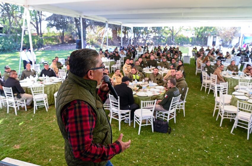  ALCALDE JUAN MANUEL NAVARRO CELEBRA Y RECONOCE LABOR DE POLICÍAS SOLEDENSES Y ANUNCIA MÁS INCENTIVOS