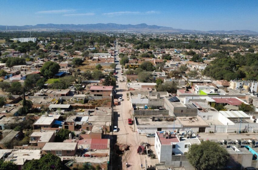  AVANZA REHABILITACIÓN DE LA AVENIDA ADOLFO LÓPEZ MATEOS EN SU TRAMO NORTE