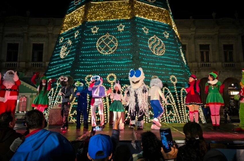  Presentan actividad cultural navideña en Plaza de los Fundadores como parte de Navidad Verde