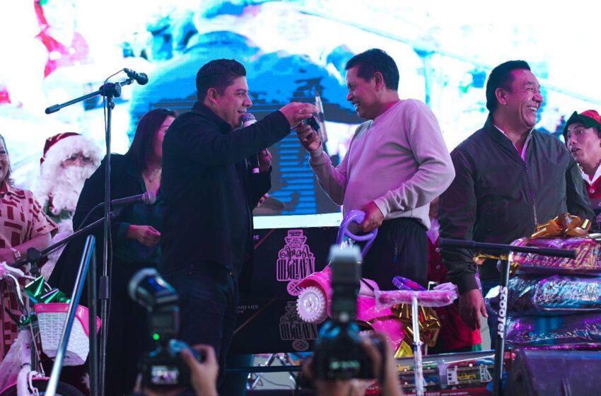  Ricardo Gallardo encabeza celebración del Día del Transportista Potosino