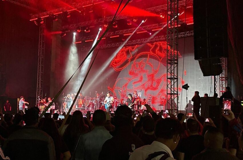  Panteón Rococó celebra tres décadas de trayectoria con un concierto multitudinario en la Arena Potosí