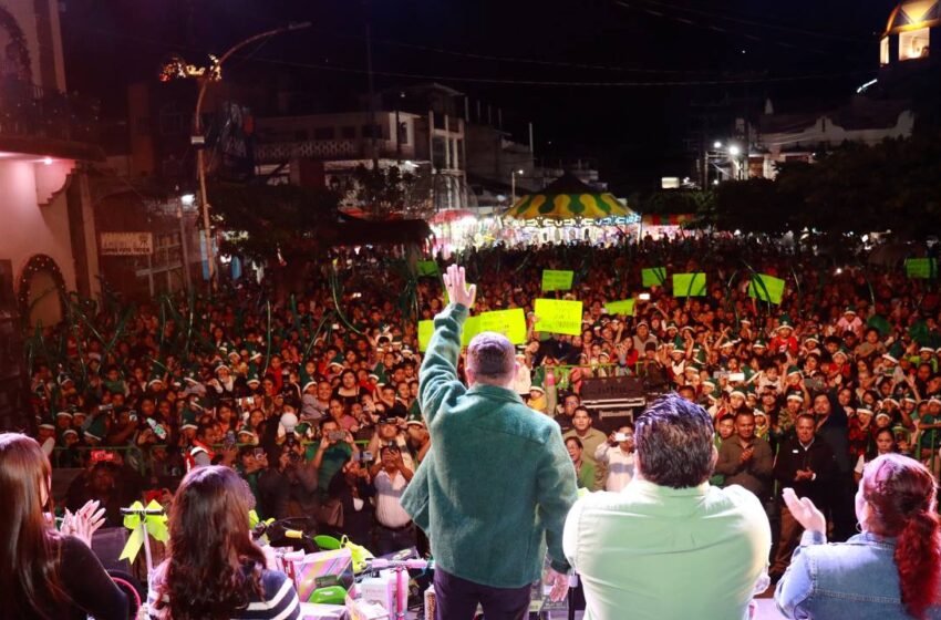  Ricardo Gallardo llena de magia navideña a la Huasteca Sur con posadas que unen y apoyan a las familias