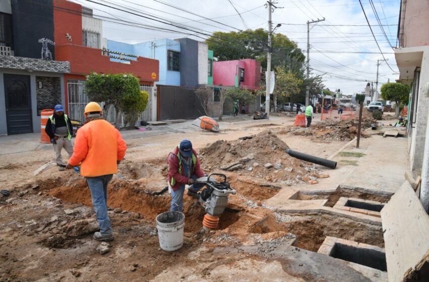  SIN DETENERSE, PAVIMENTACIONES ESTRATÉGICAS EN COLONIAS DE SOLEDAD